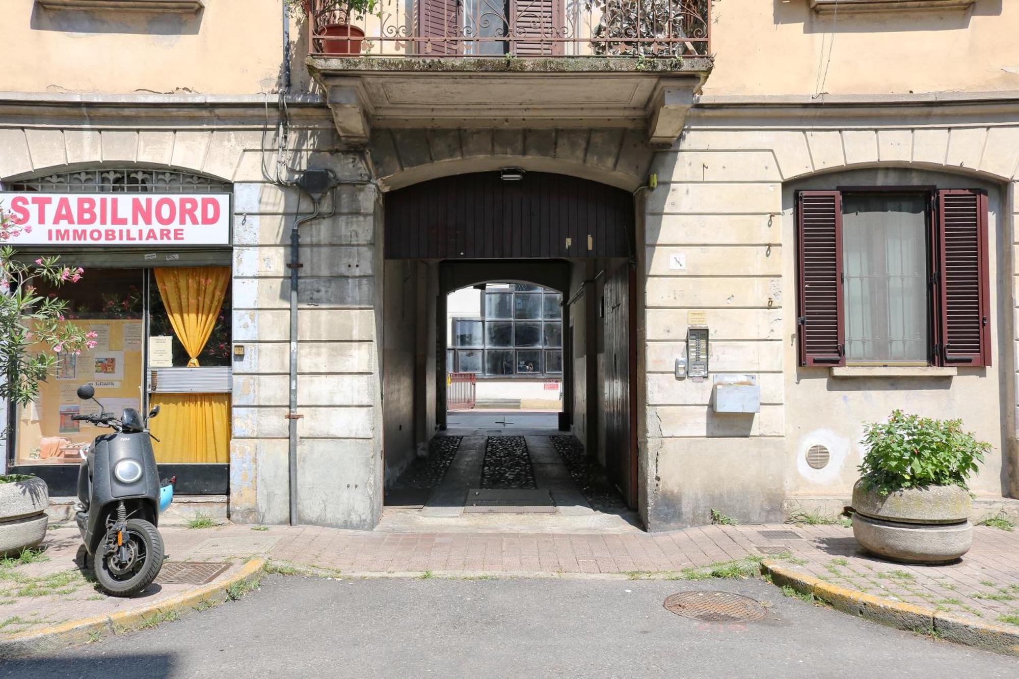 Along The Canal Smart Flat Naviglio - 4 People Corsico Bagian luar foto
