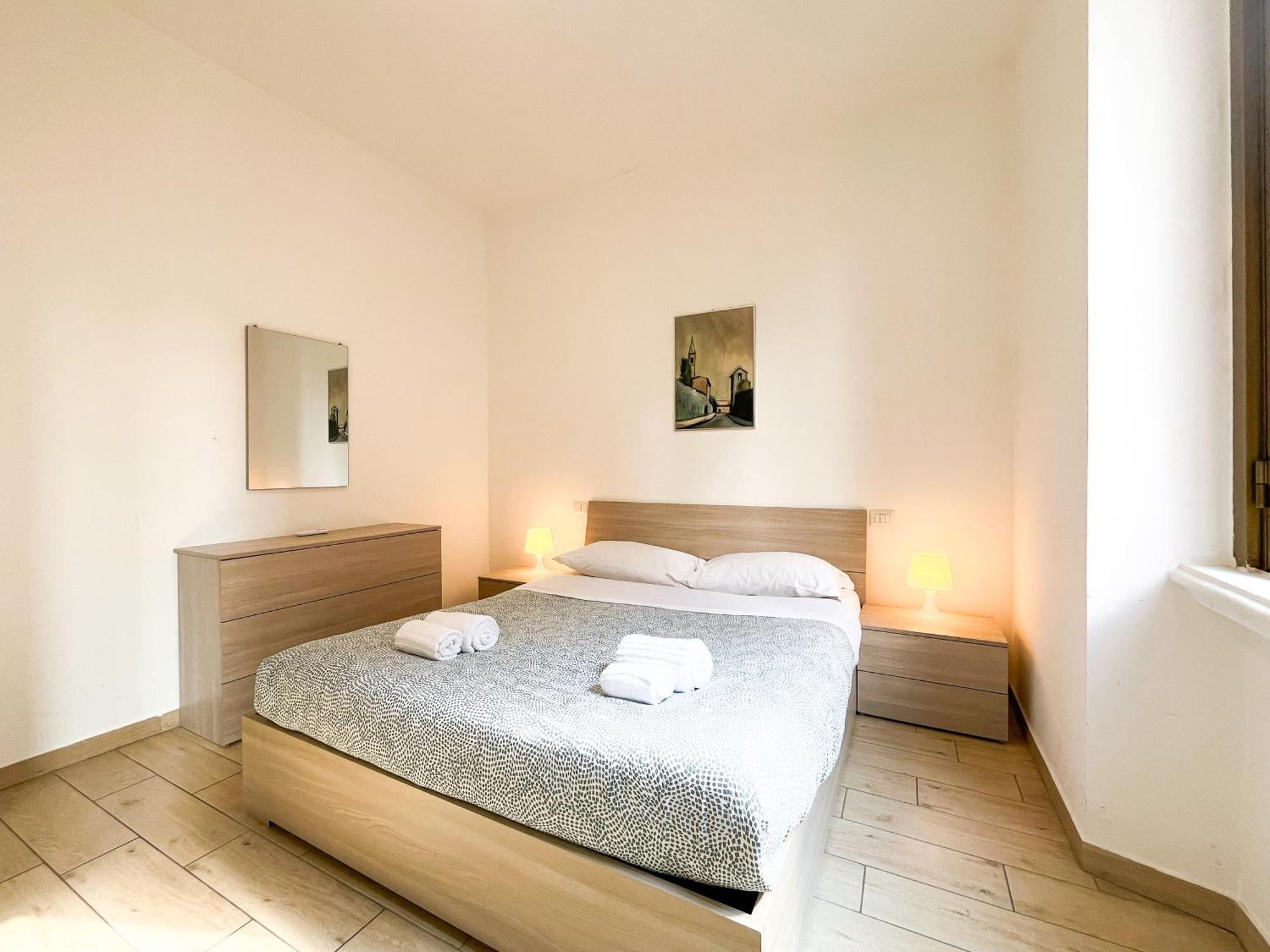 Along The Canal Smart Flat Naviglio - 4 People Corsico Bagian luar foto